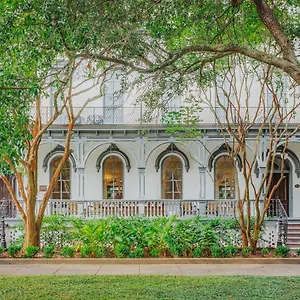 bellwether-house.top-hotels-in-savannah.com/